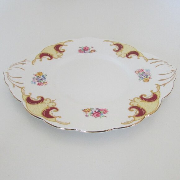 Vintage Salisbury Cake Plate 10.5" serving platter - Picture 4 of 10